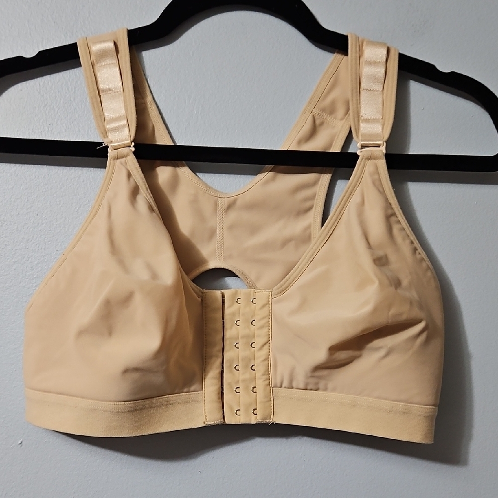 Kimikal Women's Cream Support Sports Bra Front Closure Padded Shoulders Size L